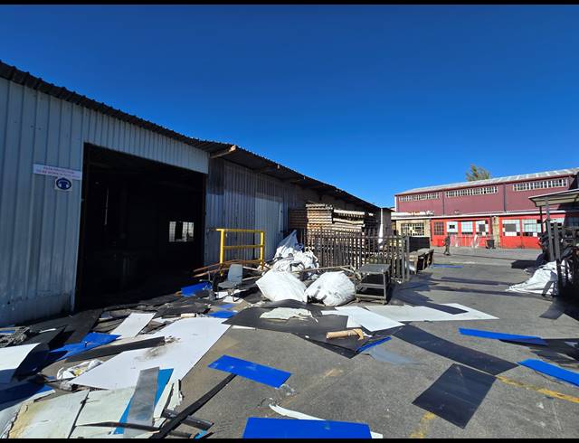 9,058M² FACTORY FOR SALE IN TUNNEY